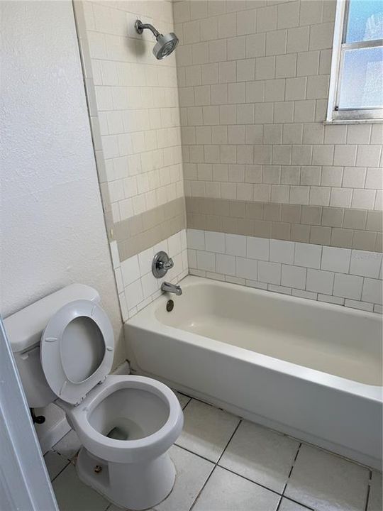 В аренду: $1,300 (2 спален, 1 ванн, 772 Квадратных фут)