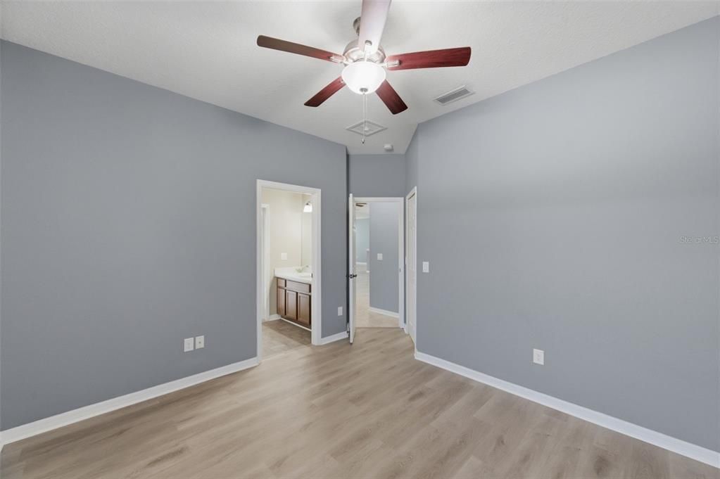 Active With Contract: $515,000 (4 beds, 3 baths, 2655 Square Feet)