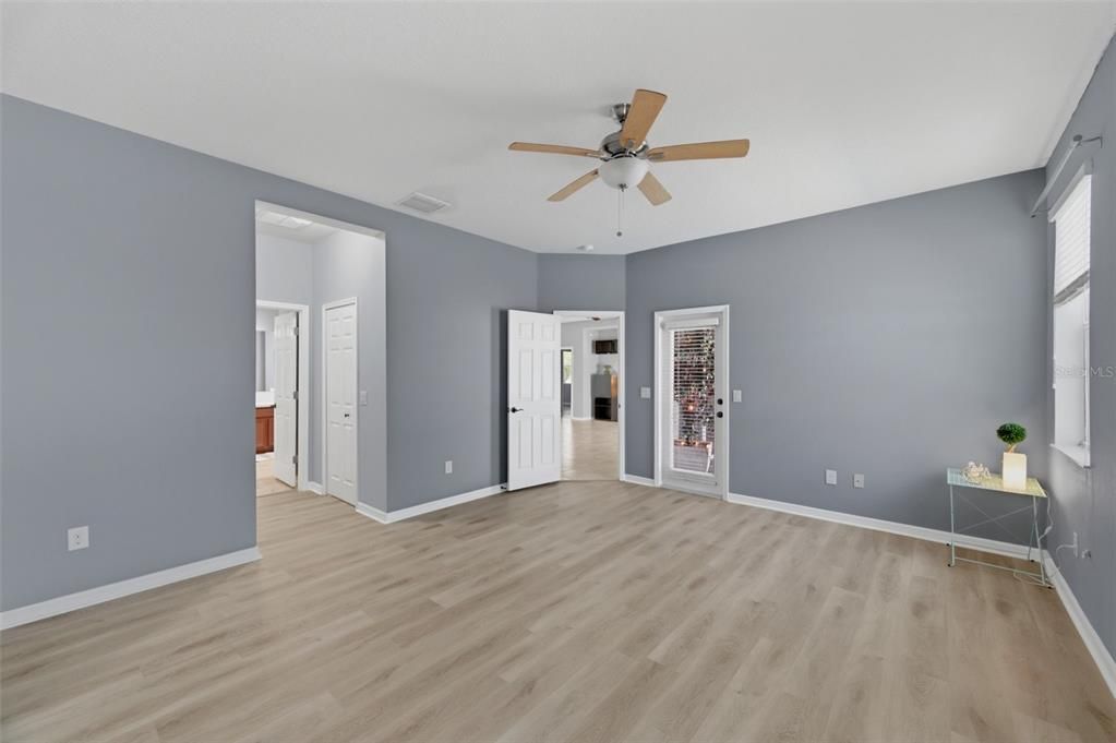 Active With Contract: $515,000 (4 beds, 3 baths, 2655 Square Feet)