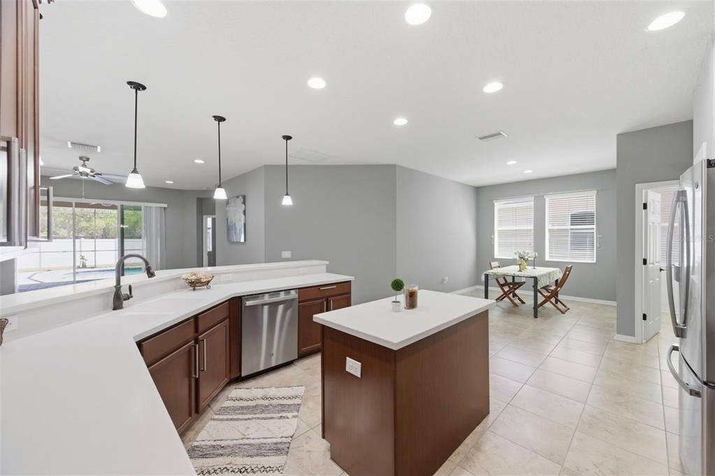 Active With Contract: $515,000 (4 beds, 3 baths, 2655 Square Feet)