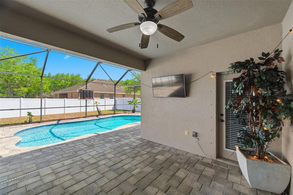 Active With Contract: $515,000 (4 beds, 3 baths, 2655 Square Feet)
