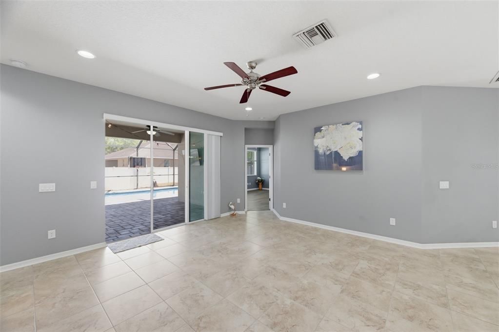Active With Contract: $515,000 (4 beds, 3 baths, 2655 Square Feet)