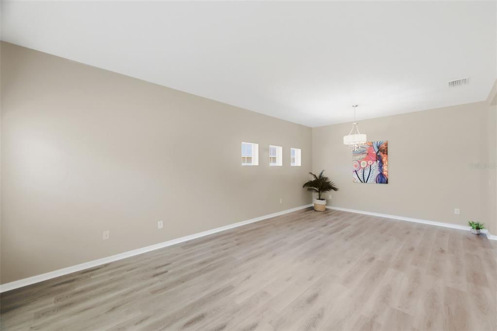 Active With Contract: $515,000 (4 beds, 3 baths, 2655 Square Feet)