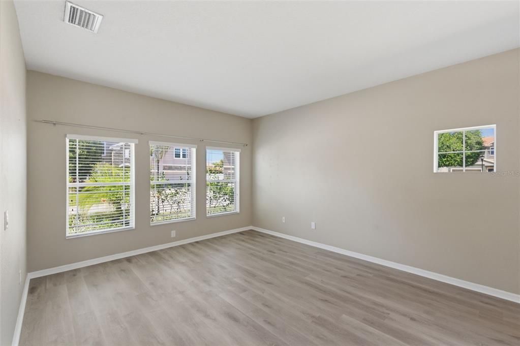 Active With Contract: $515,000 (4 beds, 3 baths, 2655 Square Feet)