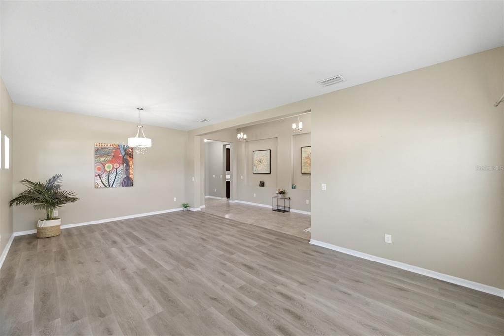Active With Contract: $515,000 (4 beds, 3 baths, 2655 Square Feet)