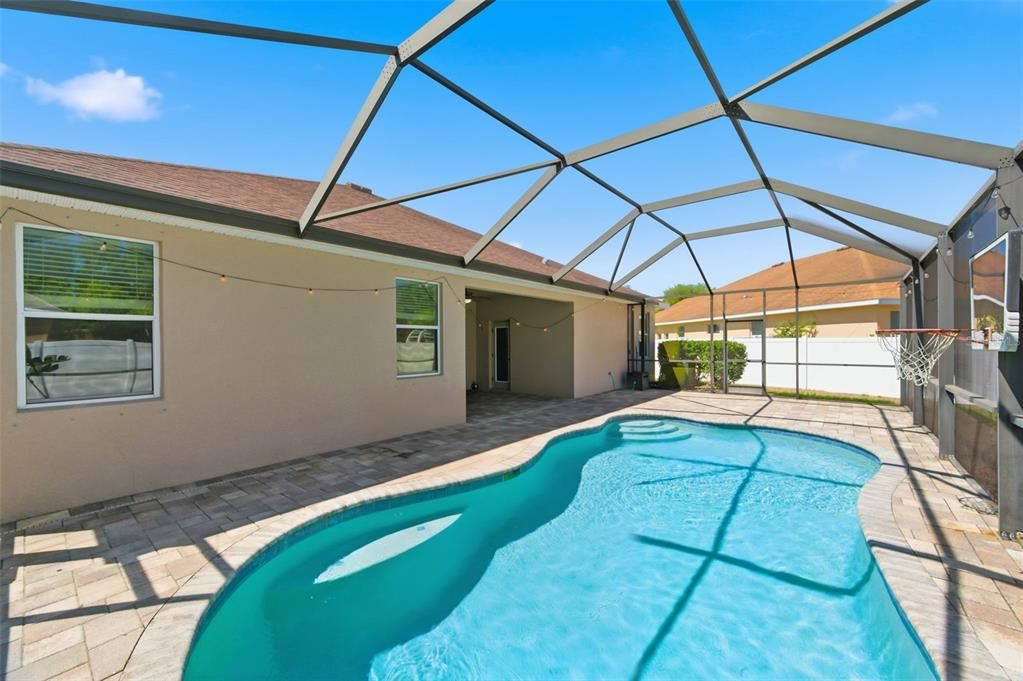 Active With Contract: $515,000 (4 beds, 3 baths, 2655 Square Feet)