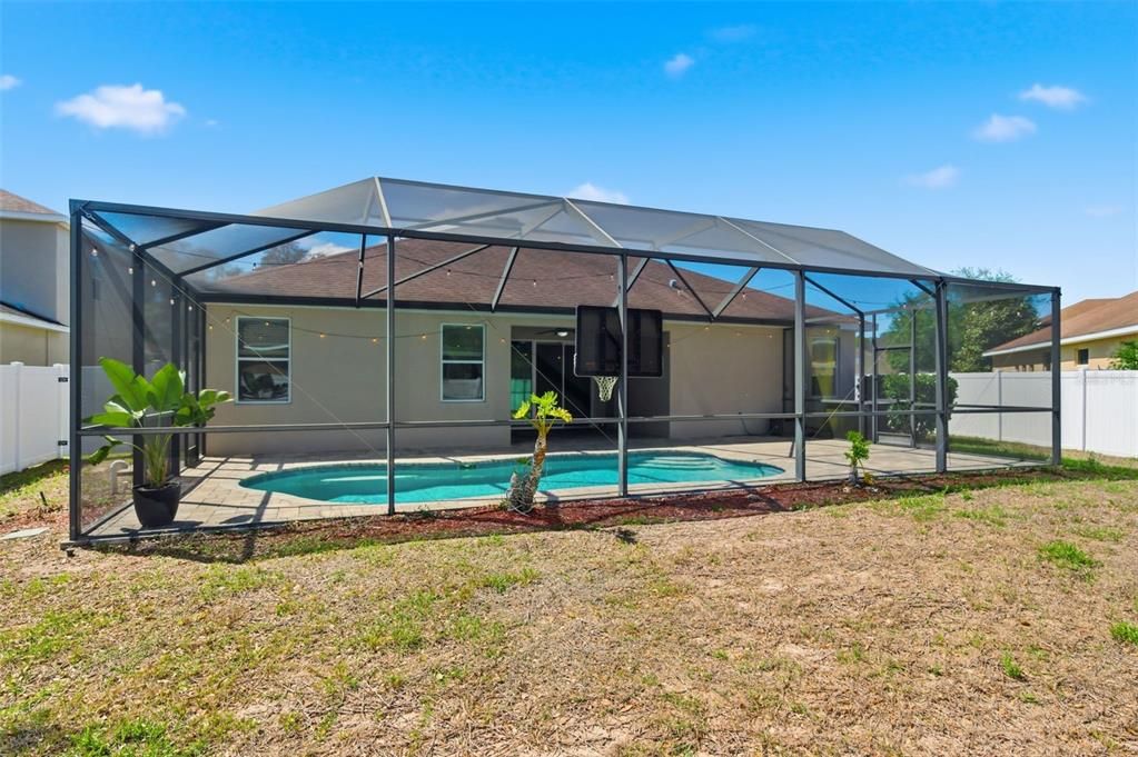 Active With Contract: $515,000 (4 beds, 3 baths, 2655 Square Feet)