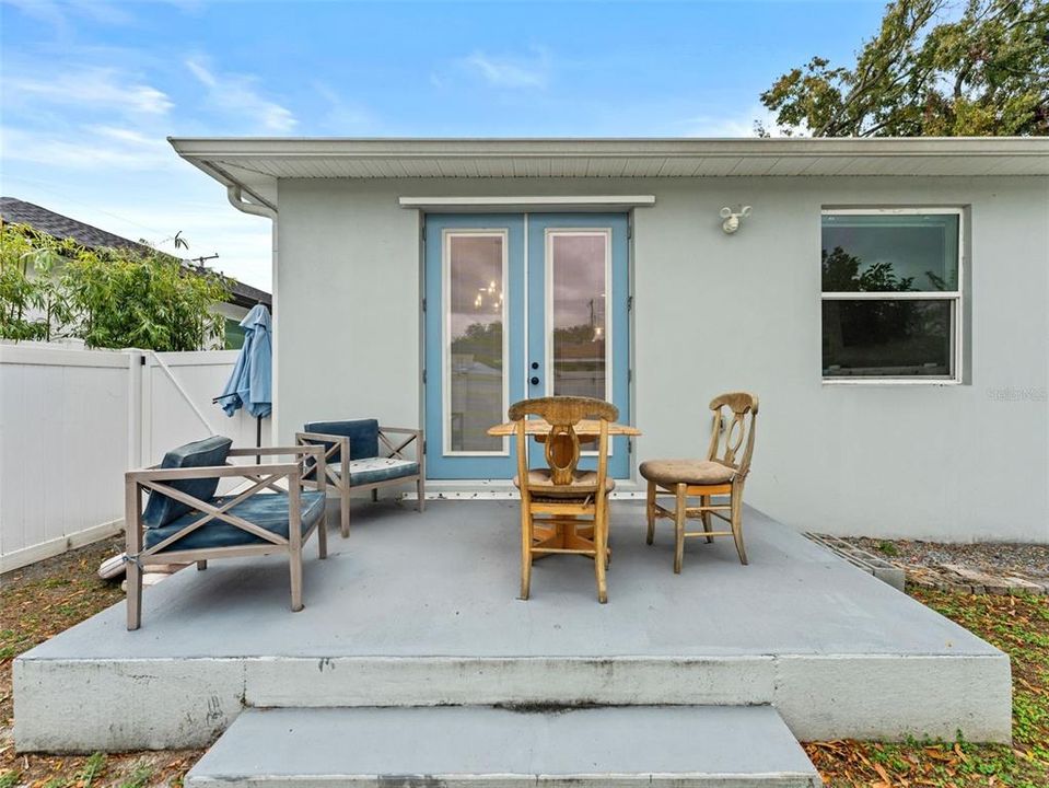 Active With Contract: $3,950 (4 beds, 2 baths, 1764 Square Feet)