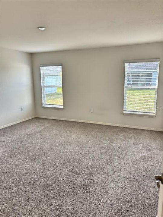 For Sale: $335,000 (4 beds, 2 baths, 1787 Square Feet)