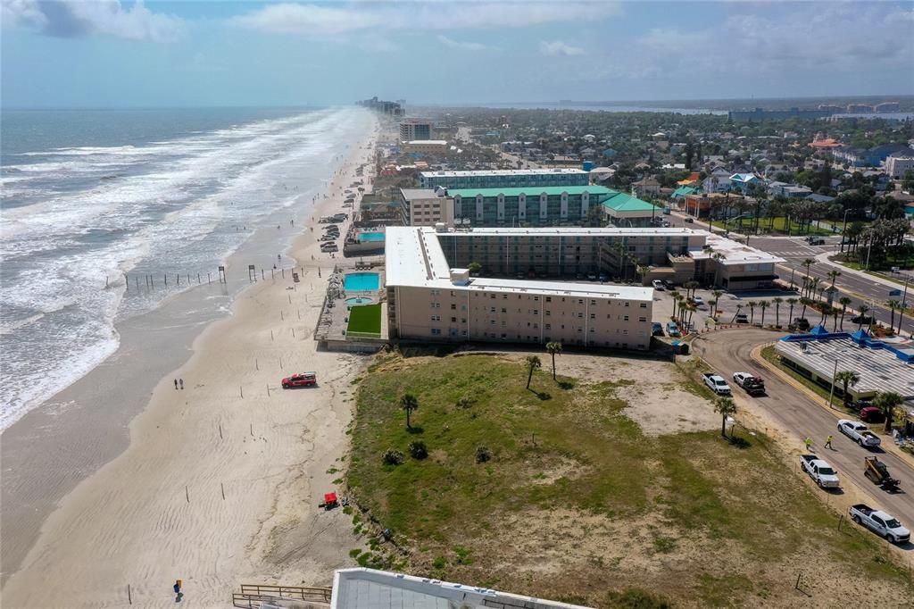 待售: $225,000 (1 贝兹, 1 浴室, 451 平方英尺)