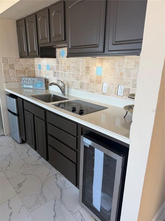 待售: $225,000 (1 贝兹, 1 浴室, 451 平方英尺)