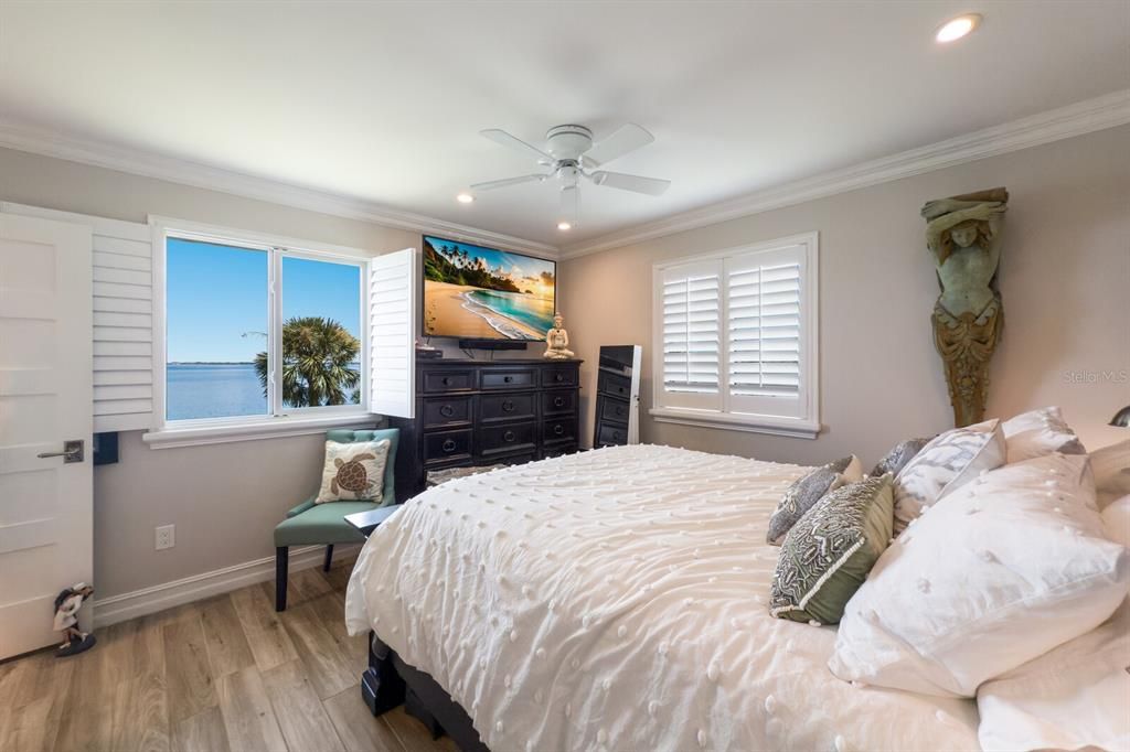 En Venta: $675,000 (2 camas, 1 baños, 816 Pies cuadrados)