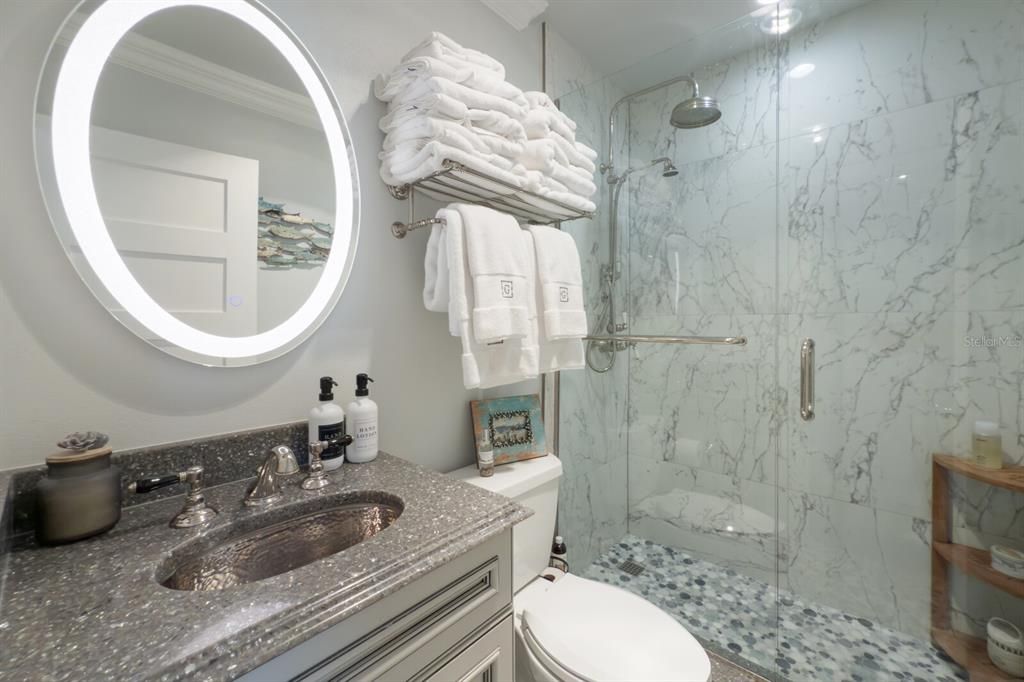 En Venta: $675,000 (2 camas, 1 baños, 816 Pies cuadrados)