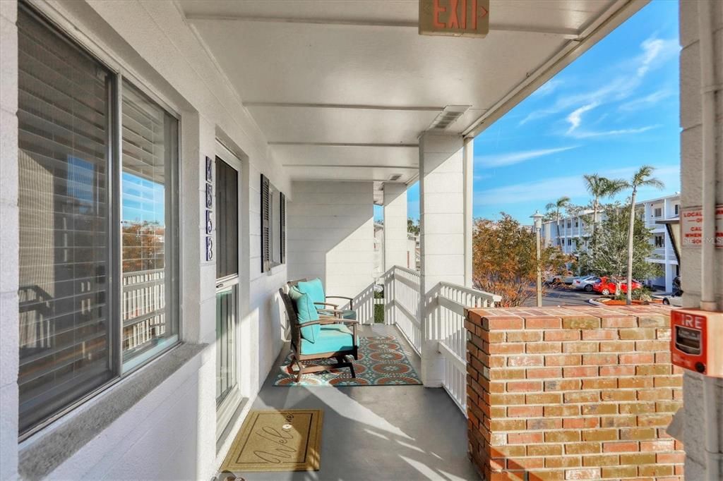 Active With Contract: $109,900 (2 beds, 1 baths, 832 Square Feet)