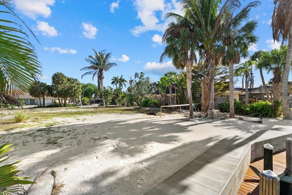 En Venta: $1,750,000 (0.33 acres)