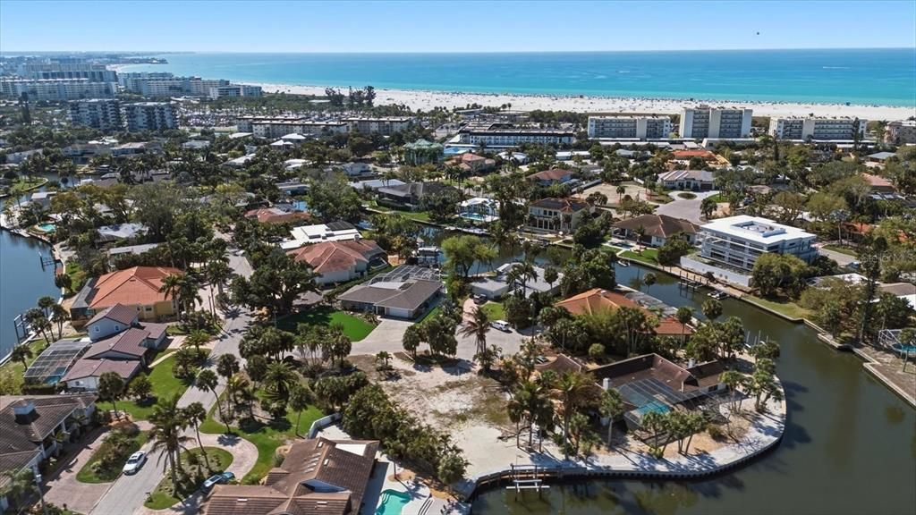 En Venta: $1,750,000 (0.33 acres)