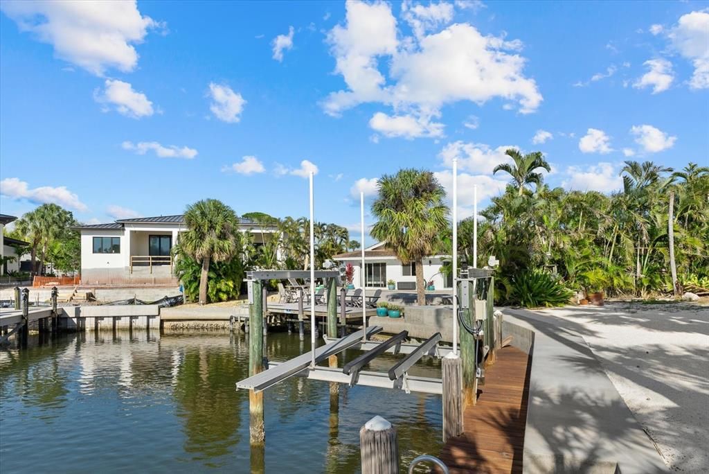 En Venta: $1,750,000 (0.33 acres)