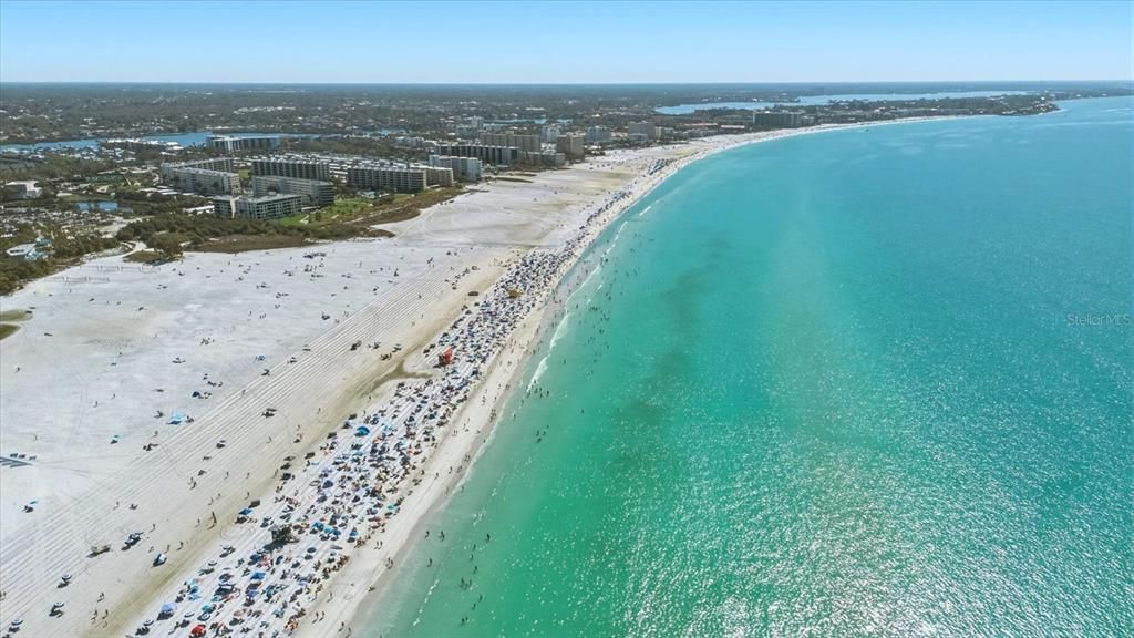 En Venta: $1,750,000 (0.33 acres)