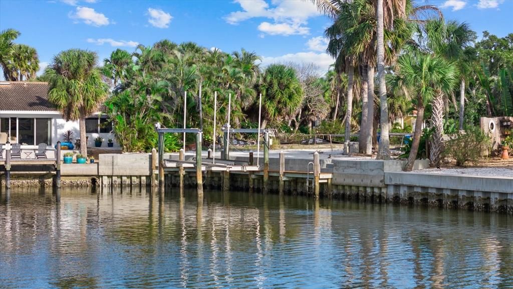 En Venta: $1,750,000 (0.33 acres)