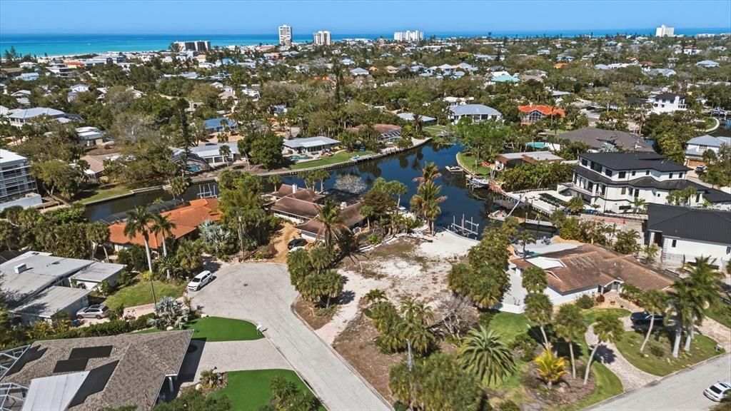 En Venta: $1,750,000 (0.33 acres)