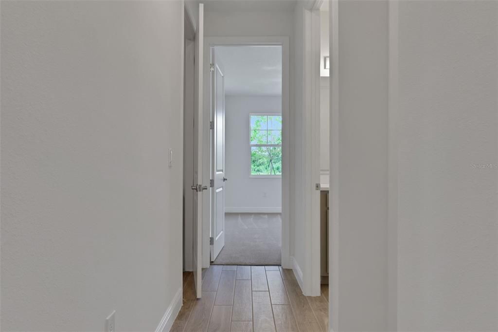 Active With Contract: $333,990 (3 beds, 2 baths, 1433 Square Feet)