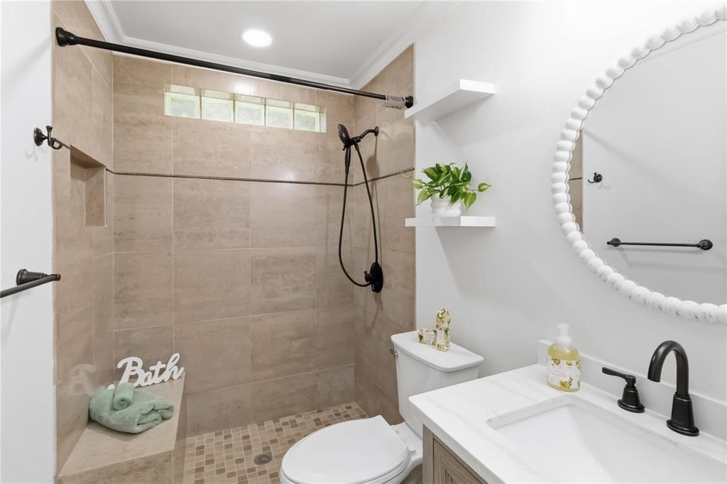 En Venta: $599,900 (3 camas, 2 baños, 2360 Pies cuadrados)