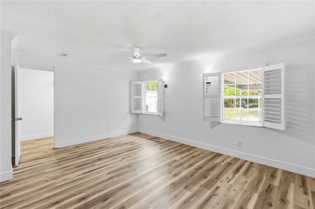 En Venta: $599,900 (3 camas, 2 baños, 2360 Pies cuadrados)