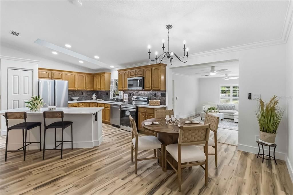 En Venta: $599,900 (3 camas, 2 baños, 2360 Pies cuadrados)