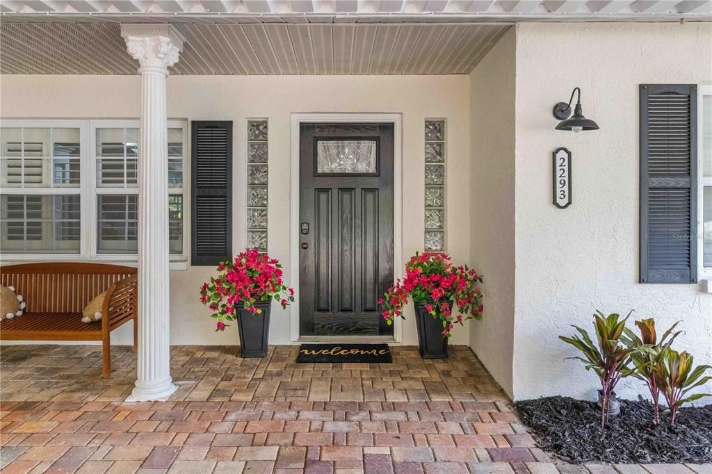 En Venta: $599,900 (3 camas, 2 baños, 2360 Pies cuadrados)