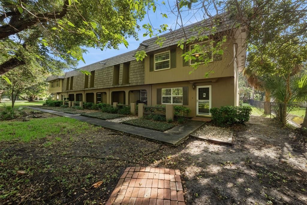 For Sale: $359,900 (3 beds, 1 baths, 1400 Square Feet)