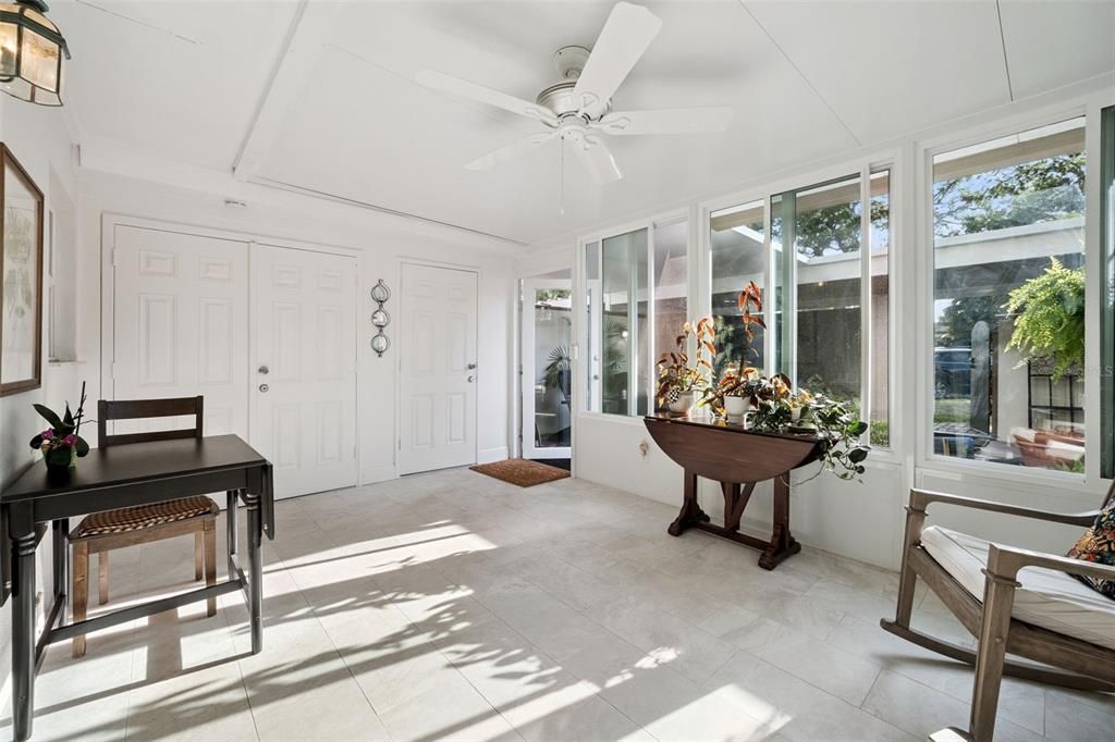 For Sale: $359,900 (3 beds, 1 baths, 1400 Square Feet)