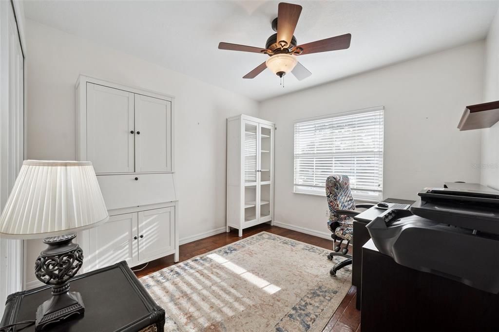 For Sale: $359,900 (3 beds, 1 baths, 1400 Square Feet)