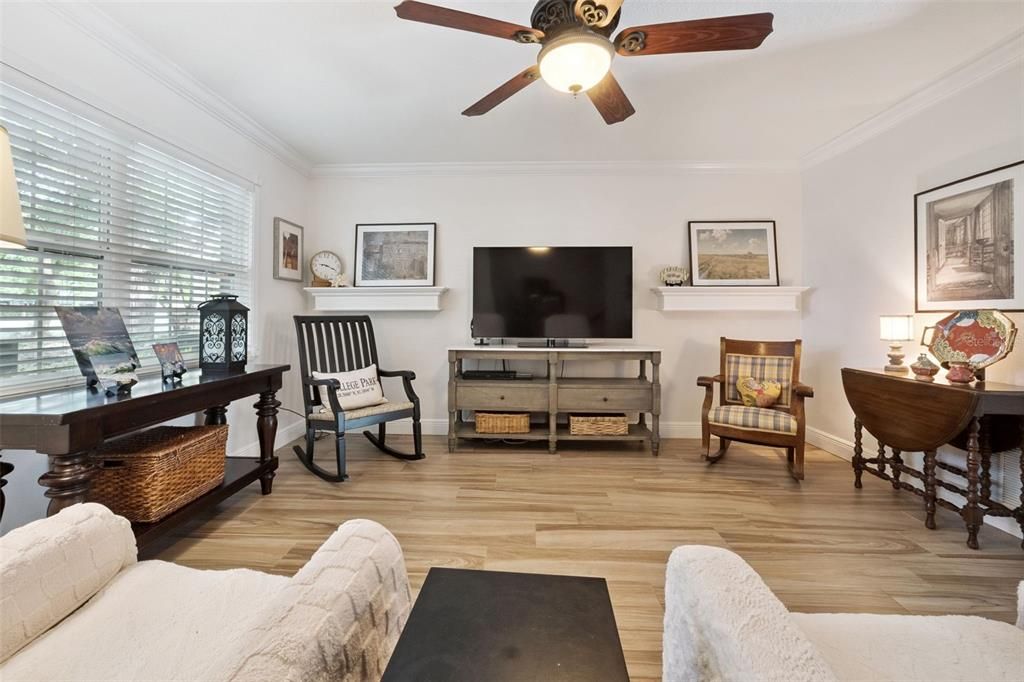 For Sale: $359,900 (3 beds, 1 baths, 1400 Square Feet)