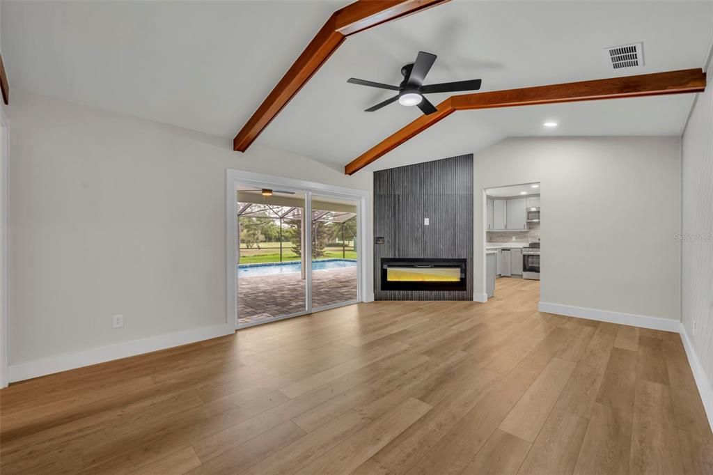 На продажу: $899,000 (3 спален, 2 ванн, 2003 Квадратных фут)