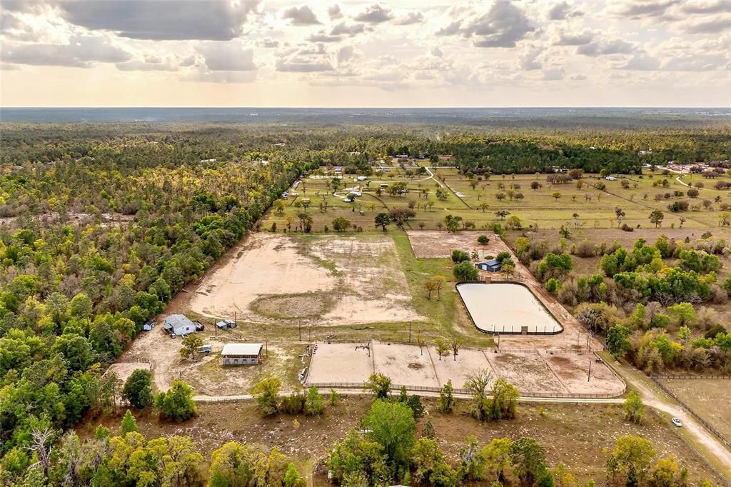 En Venta: $1,250,000 (3 camas, 2 baños, 1800 Pies cuadrados)
