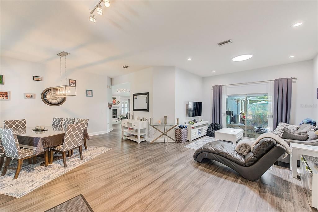 Active With Contract: $795,000 (5 beds, 3 baths, 2619 Square Feet)
