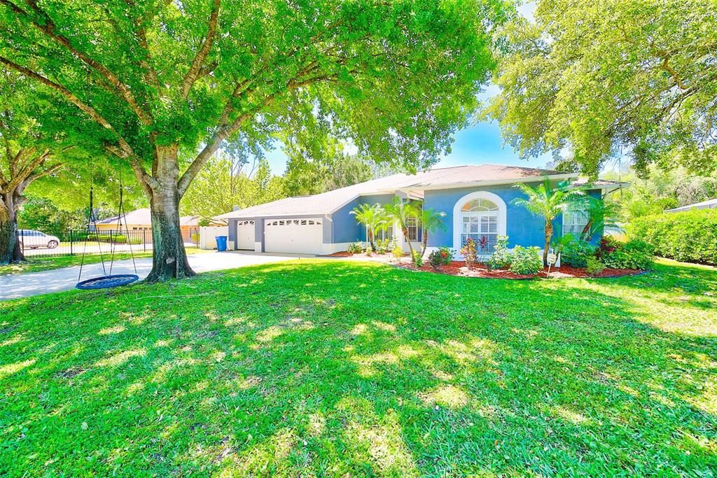 Active With Contract: $795,000 (5 beds, 3 baths, 2619 Square Feet)