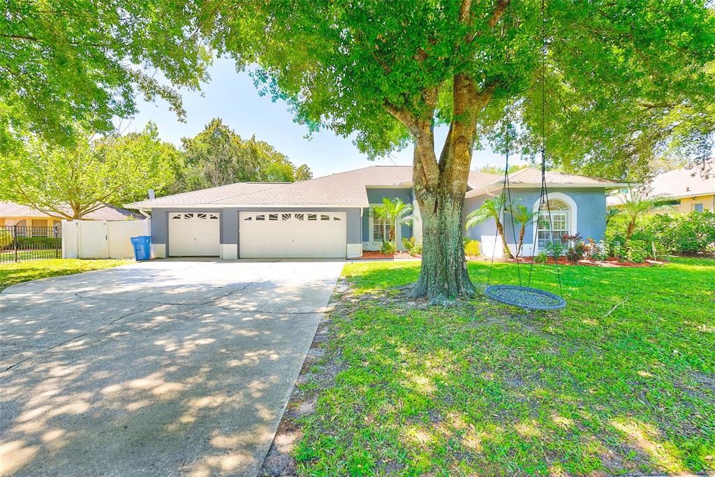 Active With Contract: $795,000 (5 beds, 3 baths, 2619 Square Feet)