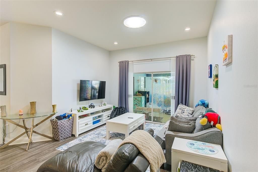 Active With Contract: $795,000 (5 beds, 3 baths, 2619 Square Feet)