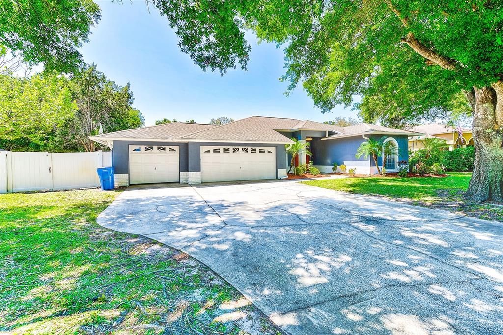 Active With Contract: $795,000 (5 beds, 3 baths, 2619 Square Feet)