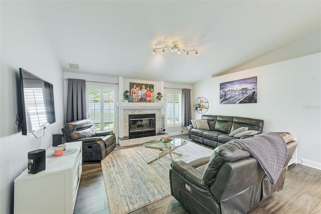 Active With Contract: $795,000 (5 beds, 3 baths, 2619 Square Feet)