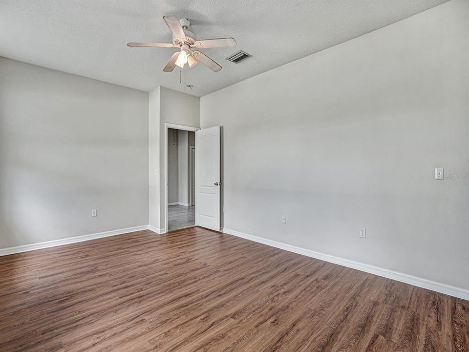 For Sale: $330,000 (3 beds, 2 baths, 1770 Square Feet)