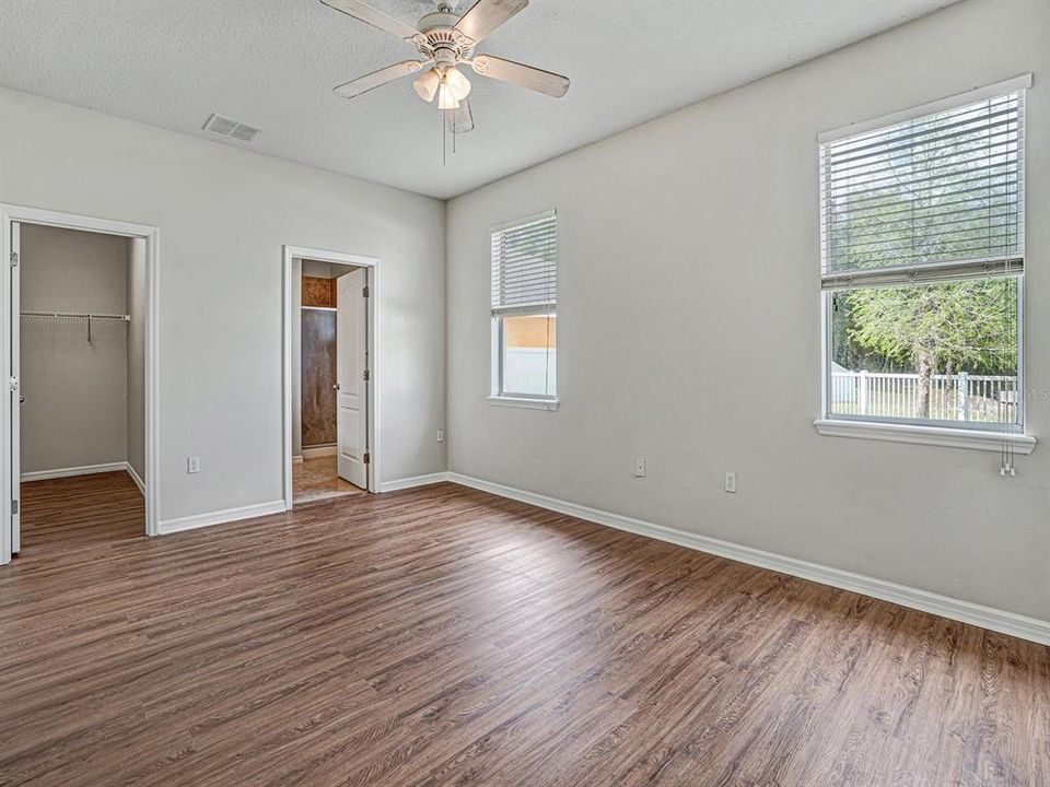 For Sale: $330,000 (3 beds, 2 baths, 1770 Square Feet)