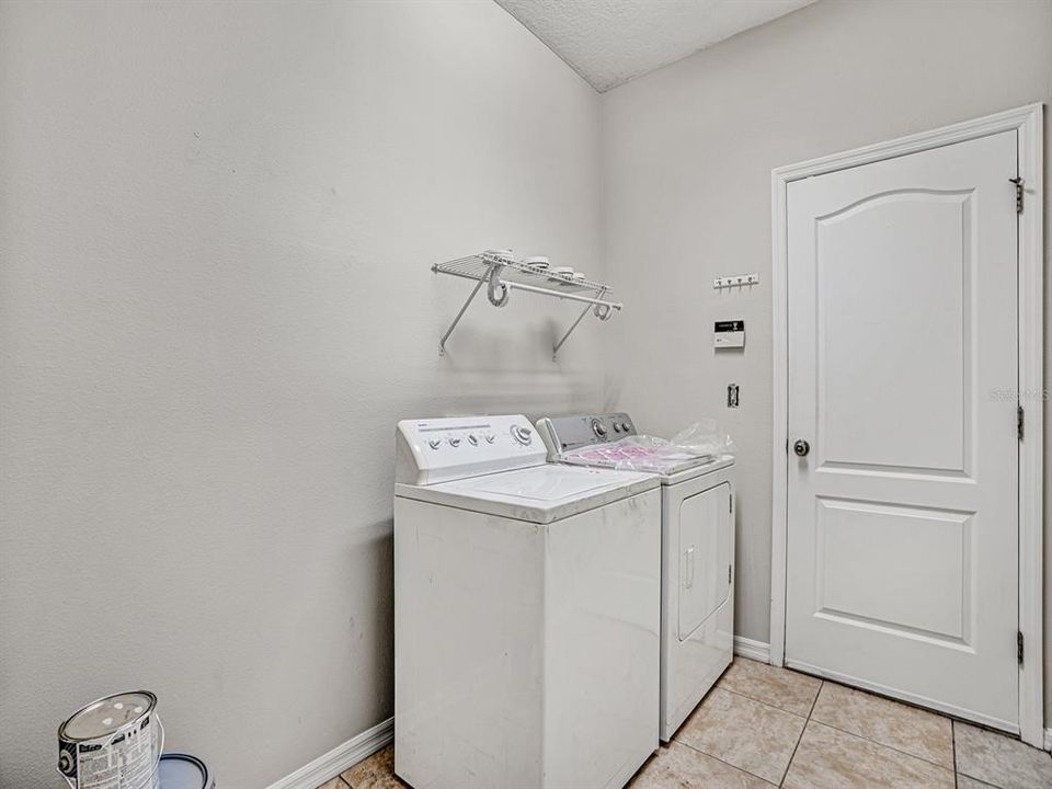 For Sale: $330,000 (3 beds, 2 baths, 1770 Square Feet)