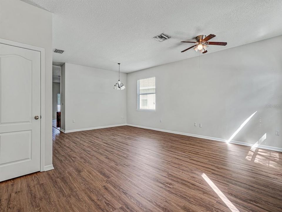 For Sale: $330,000 (3 beds, 2 baths, 1770 Square Feet)