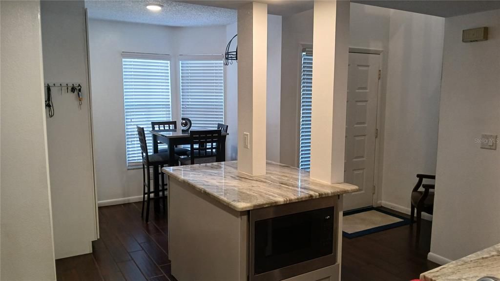 For Sale: $339,000 (3 beds, 2 baths, 1464 Square Feet)