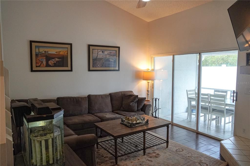 For Sale: $339,000 (3 beds, 2 baths, 1464 Square Feet)