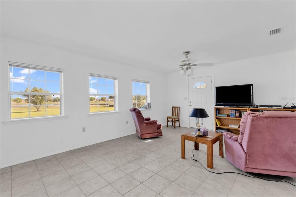 Active With Contract: $260,000 (2 beds, 2 baths, 1520 Square Feet)