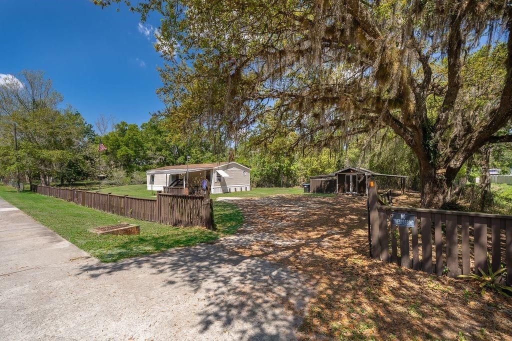 Active With Contract: $250,000 (3 beds, 2 baths, 1150 Square Feet)