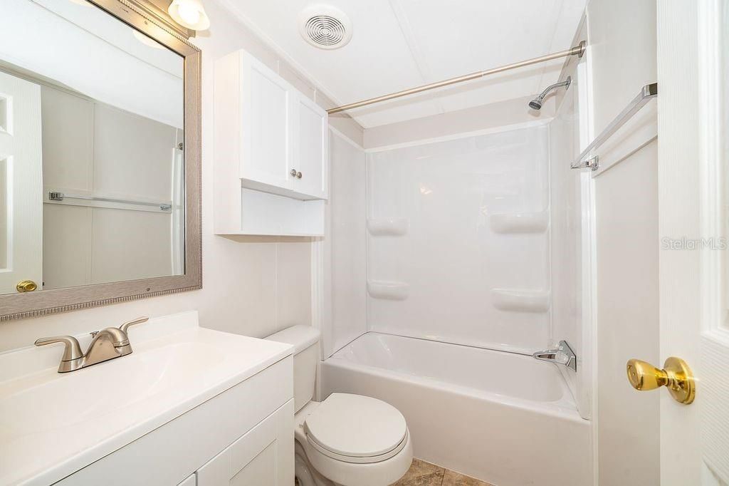 Active With Contract: $250,000 (3 beds, 2 baths, 1150 Square Feet)